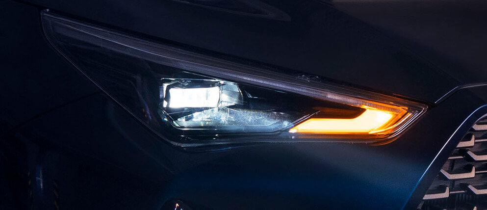 Toyota Yaris Cross Híbrida Luces Delanteras y Traseras