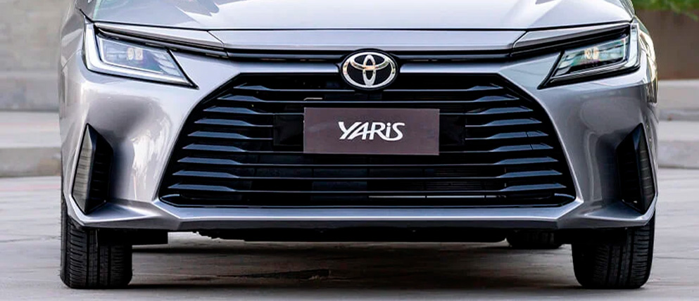 Toyota Yaris Sedán Exterior Delantero