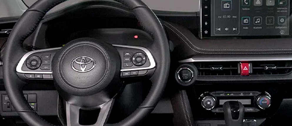 Toyota Yaris Sedán Consola Central