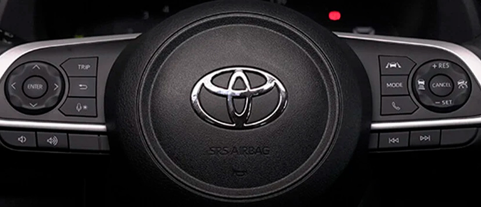 Toyota Yaris Sedán Mandos al Timón