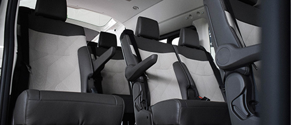 Toyota HIACE Microbus Diseño espacioso y relajante